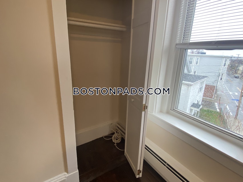 REVERE - 2 Beds, 1 Bath - Image 12