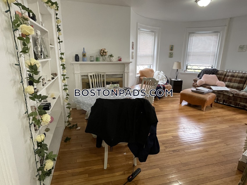 BOSTON - ALLSTON/BRIGHTON BORDER - 3 Beds, 1 Bath - Image 1