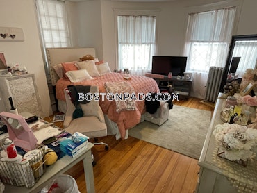 Boston - 3 Beds, 1 Baths