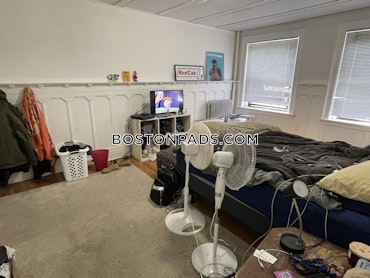 Boston - 3 Beds, 1 Baths