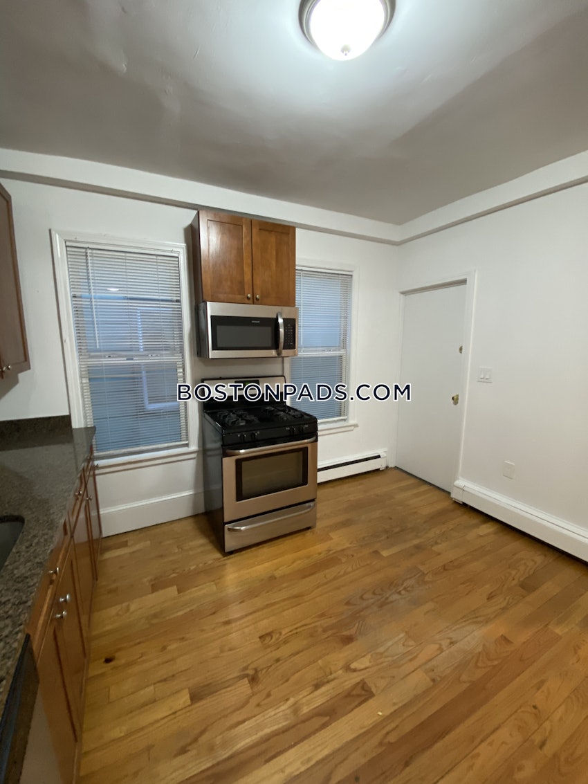 BOSTON - DORCHESTER - UPHAMS CORNER - 4 Beds, 2 Baths - Image 24