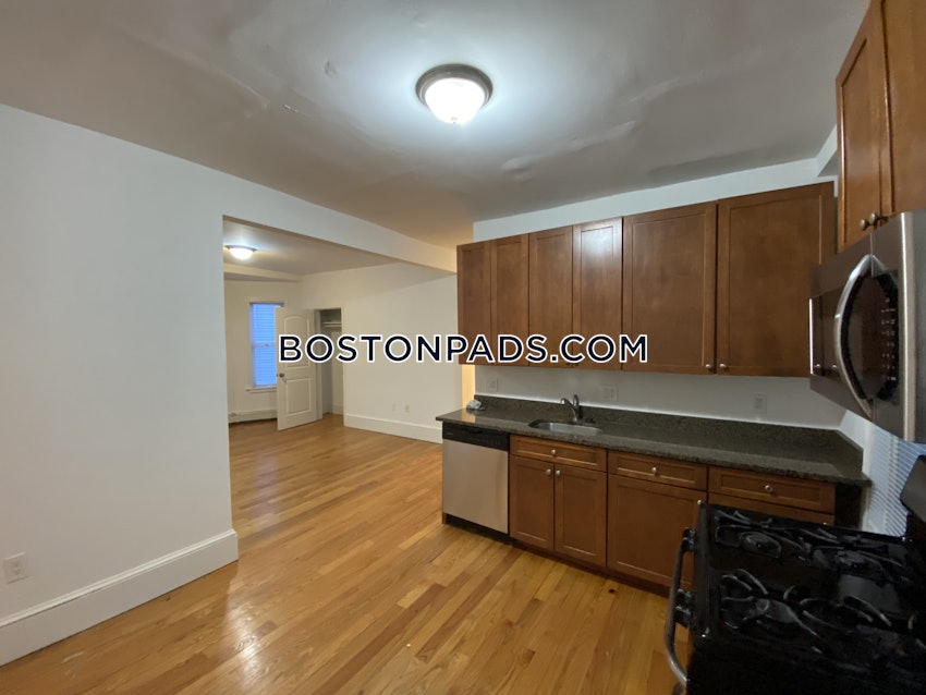 BOSTON - DORCHESTER - UPHAMS CORNER - 4 Beds, 2 Baths - Image 22