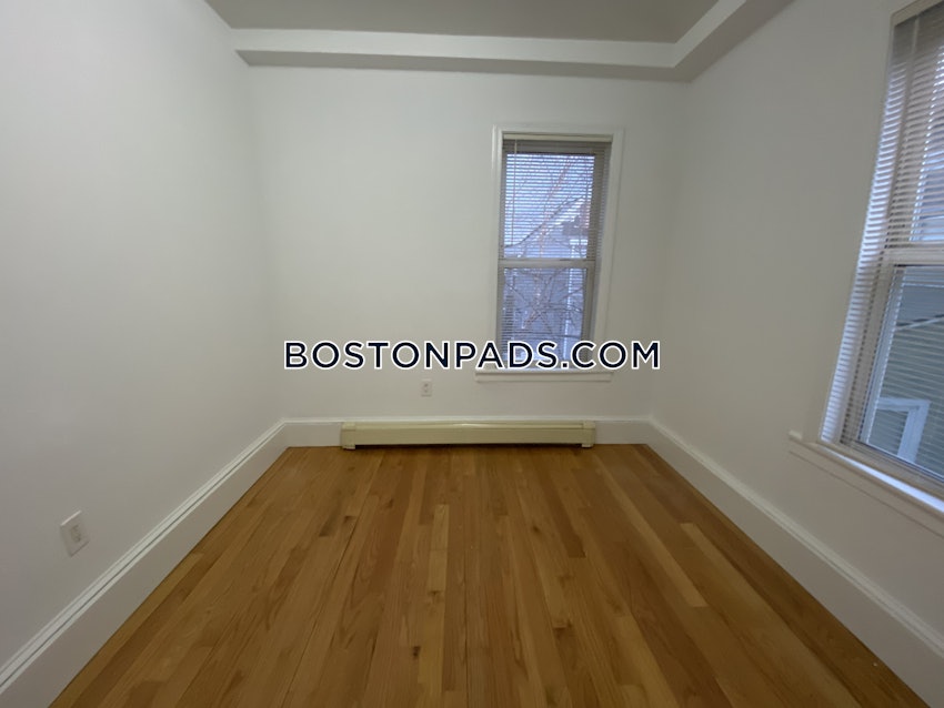 BOSTON - DORCHESTER - UPHAMS CORNER - 4 Beds, 2 Baths - Image 15