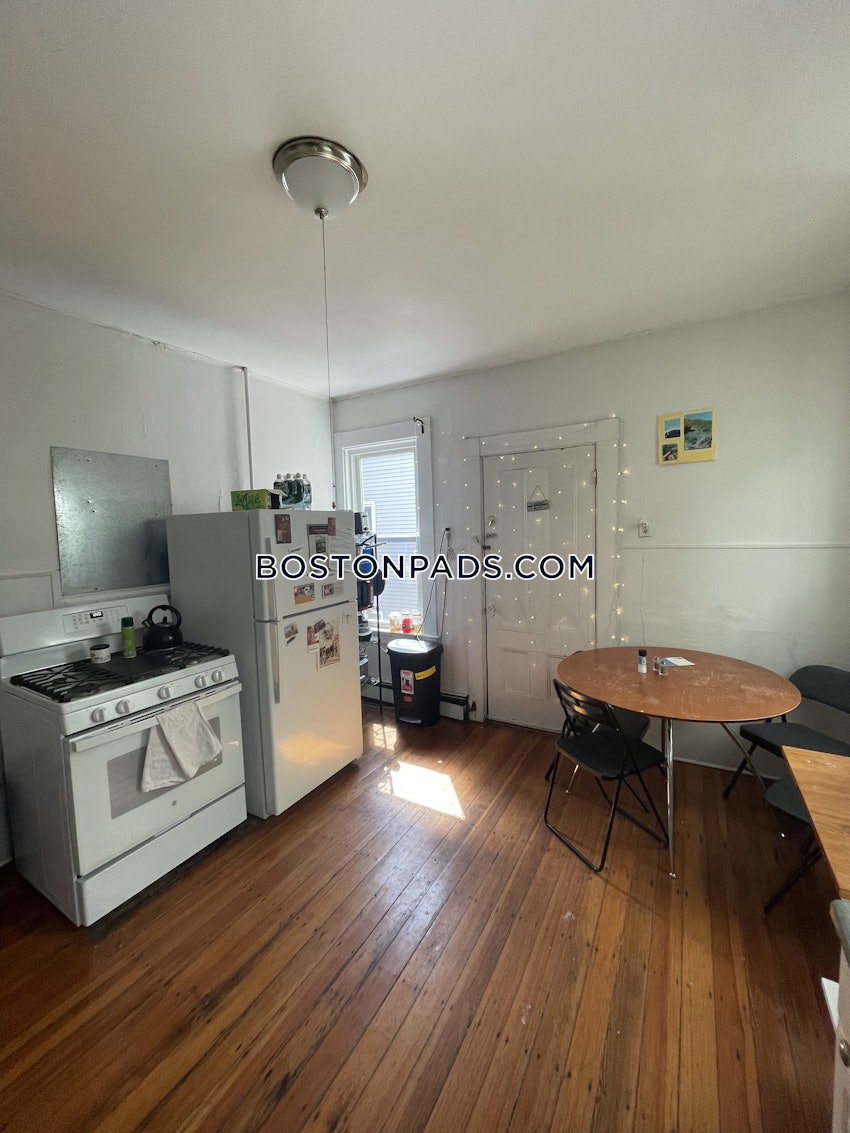 CAMBRIDGE - INMAN SQUARE - 3 Beds, 1 Bath - Image 2