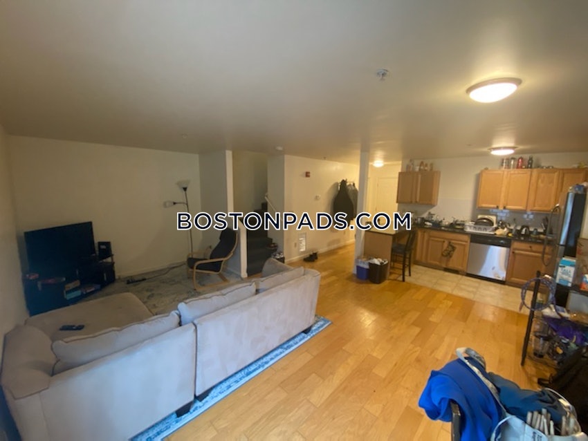 BOSTON - LOWER ALLSTON - 5 Beds, 2.5 Baths - Image 5