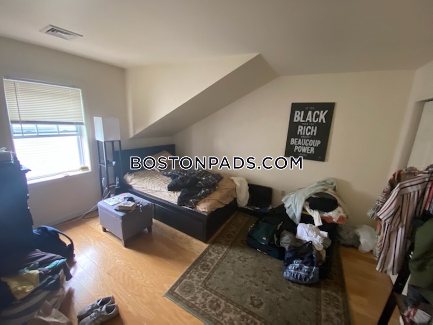 BOSTON - LOWER ALLSTON - 5 Beds, 2.5 Baths - Image 3