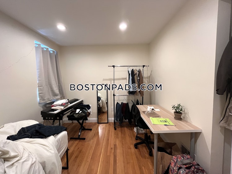 Beacon St., Brookline