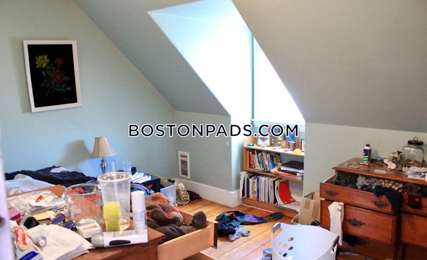 BOSTON - ALLSTON - 7 Beds, 3 Baths - Image 8