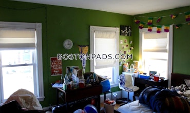 Boston - 7 Beds, 3 Baths