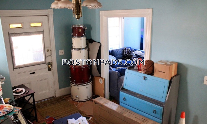 BOSTON - ALLSTON - 7 Beds, 3 Baths - Image 2