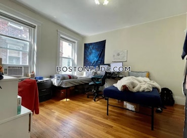 Boston - 4 Beds, 2 Baths