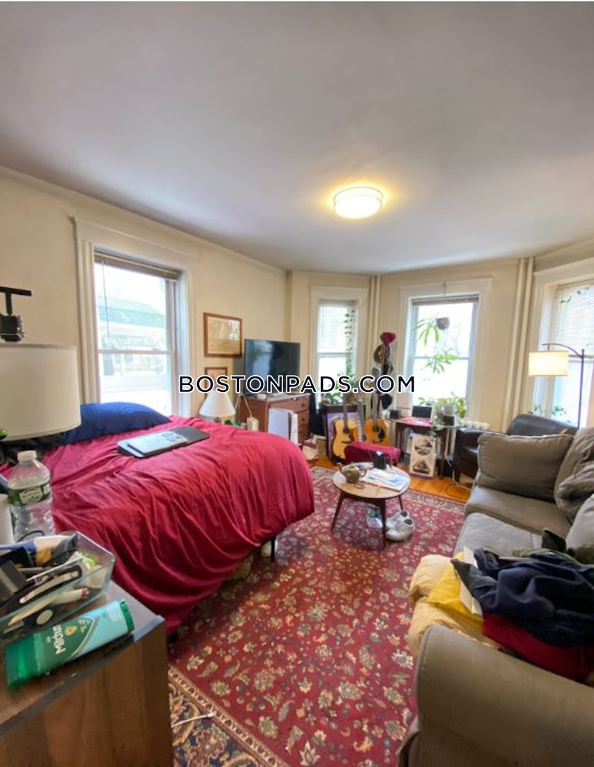 CAMBRIDGE - PORTER SQUARE - 3 Beds, 2 Baths - Image 8