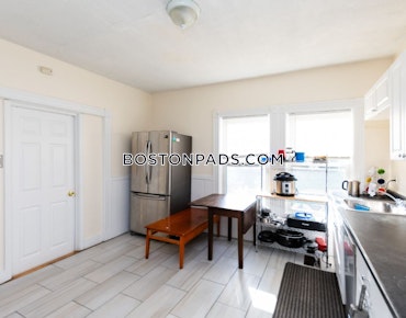 Boston - 5 Beds, 2 Baths