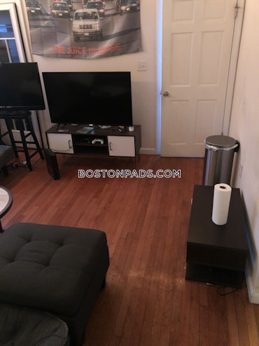 Boston - 4 Beds, 2 Baths