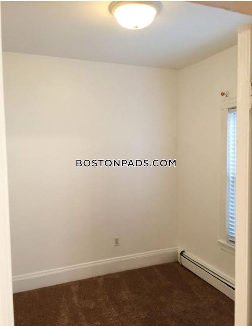 BOSTON - FORT HILL - 3 Beds, 1 Bath - Image 7