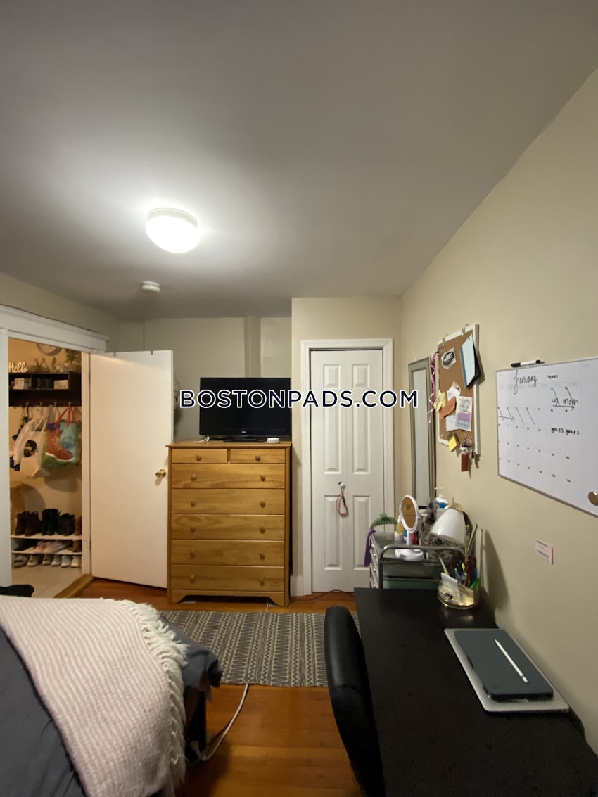 BOSTON - NORTH END - 1 Bed, 1 Bath - Image 8