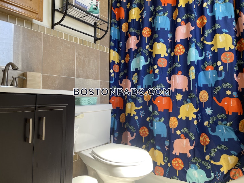 Boston - $2,600+ /month