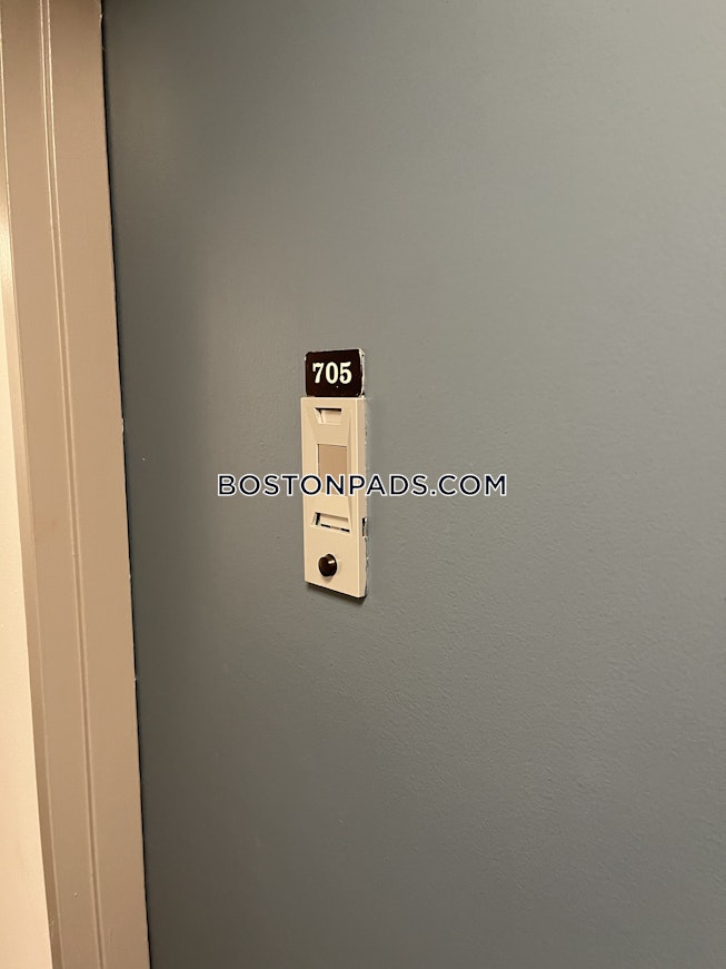 Boston - $2,901+ /mo