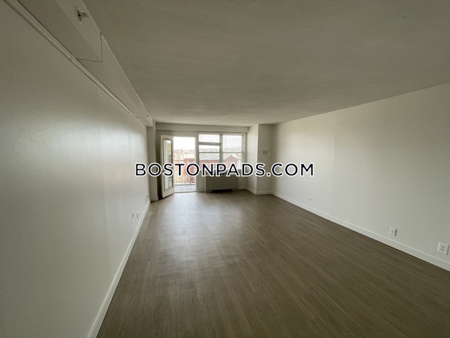 Boston - $2,901+ /mo