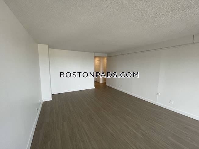 Boston - $2,901+ /mo