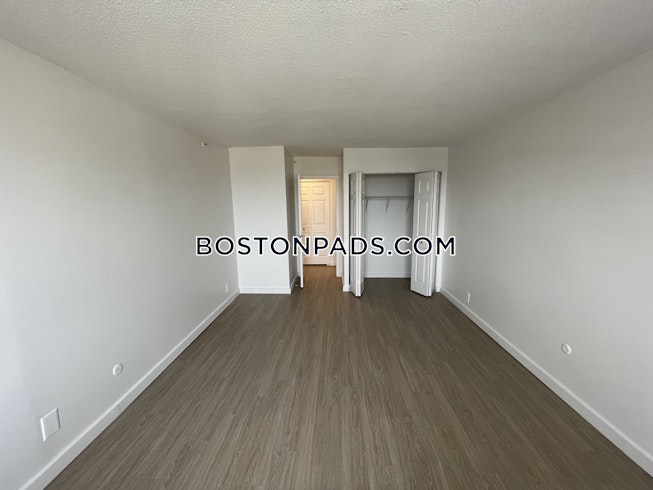 Boston - $2,901+ /mo