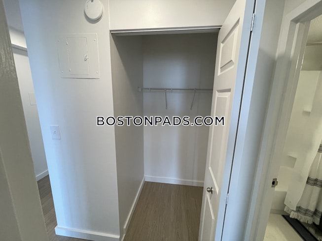 Boston - $2,901+ /mo