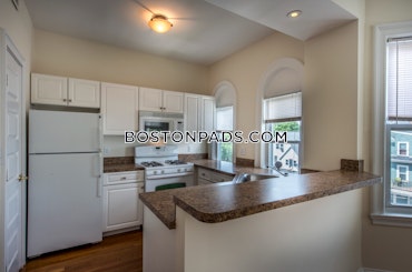 Boston - 2 Beds, 2 Baths