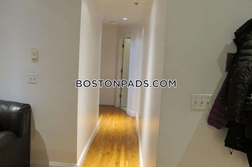 BOSTON - NORTH END - 2 Beds, 1 Bath - Image 6