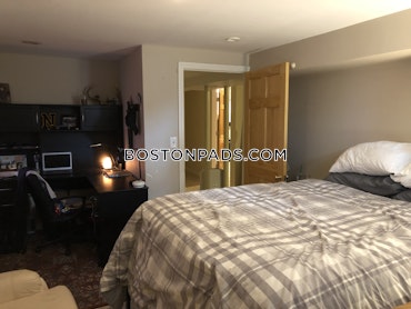 Boston - 5 Beds, 2 Baths