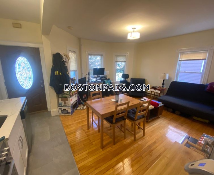 CAMBRIDGE - PORTER SQUARE - 1 Bed, 1 Bath - Image 3