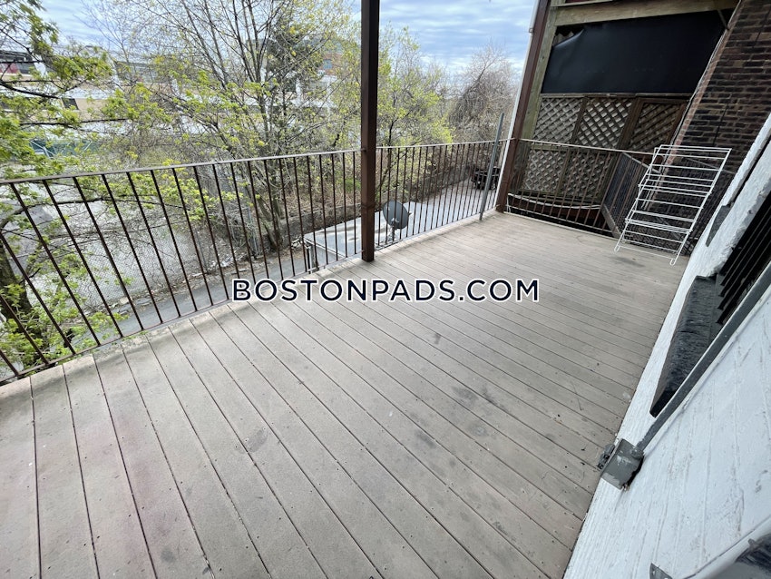 BOSTON - ROXBURY - 2 Beds, 1 Bath - Image 5