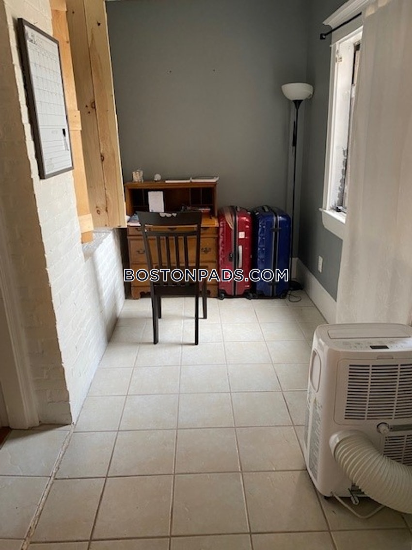 BOSTON - ALLSTON - 2 Beds, 1.5 Baths - Image 3