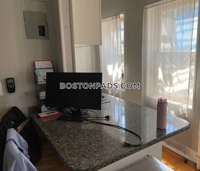 Boston - $3,100+ /mo