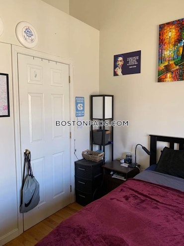 Boston - 4 Beds, 3 Baths