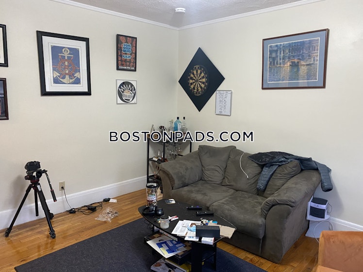 Pleasant St., Malden