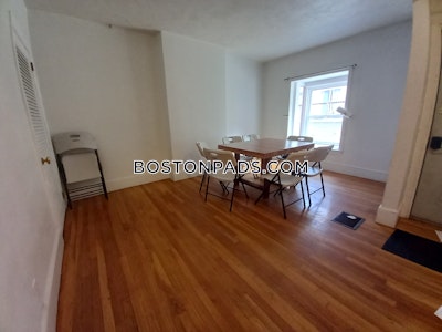 Mission Hill Spacious 5 bed 2.5 bath available 9/1 on Sewall St in Mission Hill! Boston - $8,975