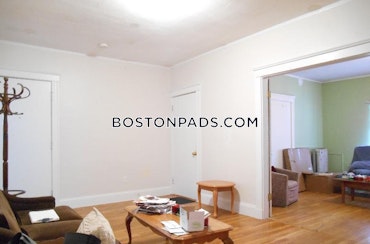 Brookline - 5 Beds, 2 Baths