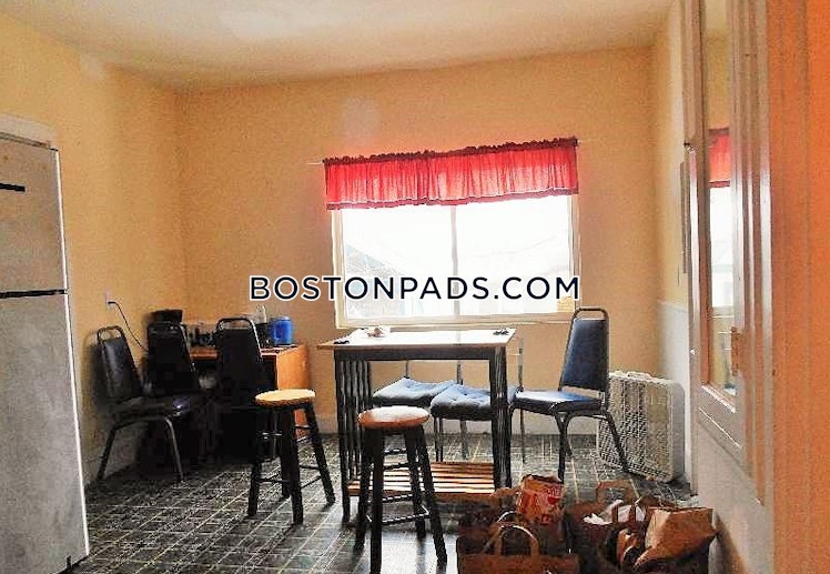 Orchard Rd., Brookline