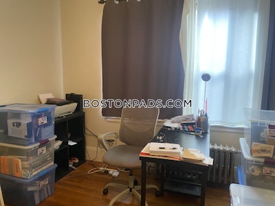 Malden Studio, 1 bath available now on Pleasant St in Malden - $1,850 No Fee