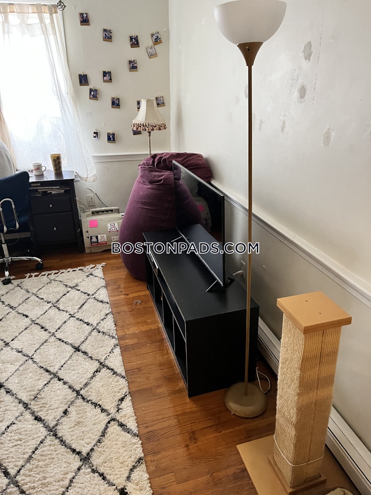 Wait St., Roxbury Crossing