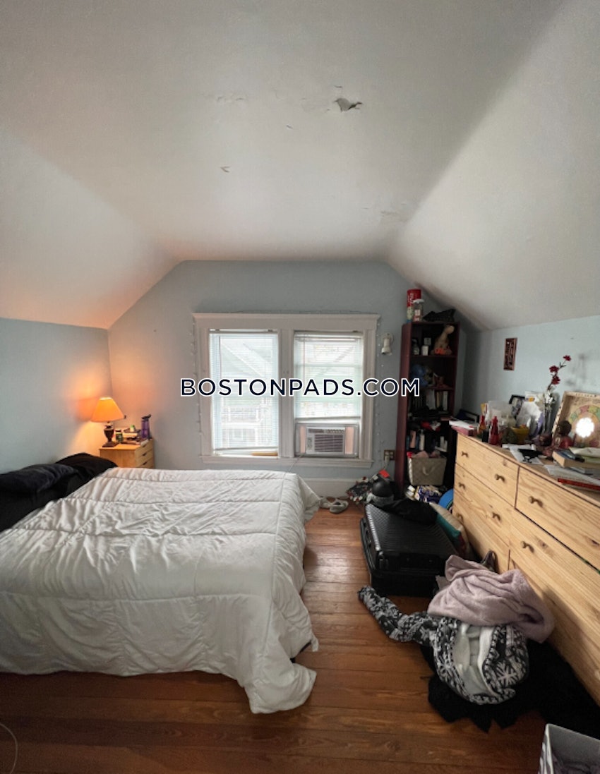 SOMERVILLE - TUFTS - 2 Beds, 1 Bath - Image 12