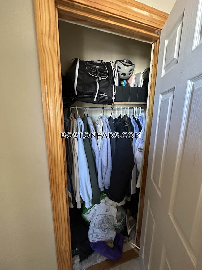 Boston - $2,900+ /mo