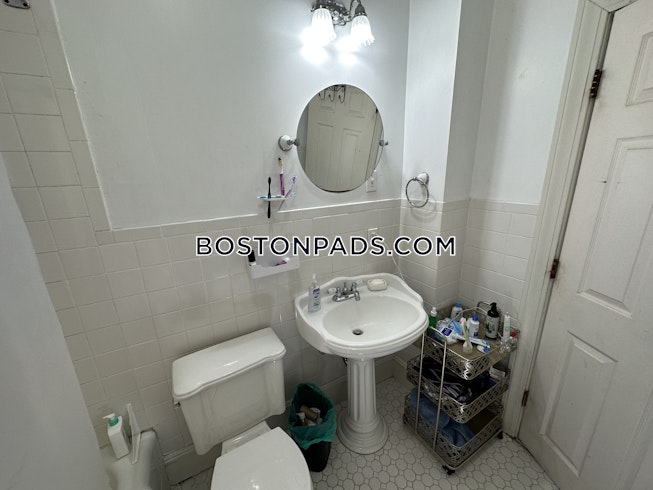 Boston - $2,900+ /mo