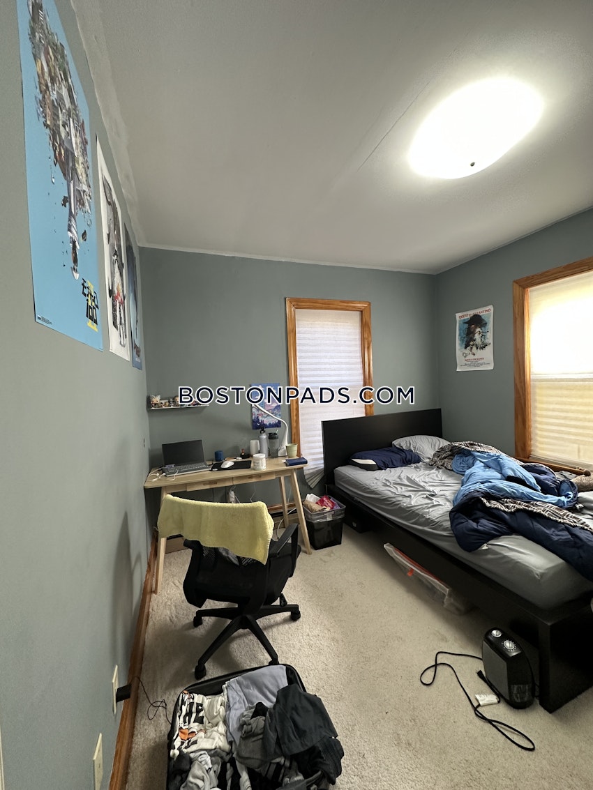 BOSTON - FORT HILL - 2 Beds, 1 Bath - Image 13