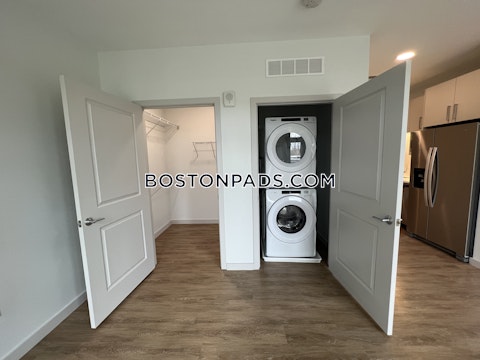 2nd Ave. Waltham photo 5