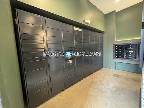 2nd Ave. Waltham photo 7