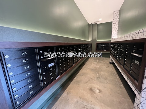 2nd Ave. Waltham photo 8