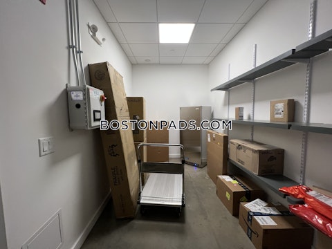 2nd Ave. Waltham photo 9