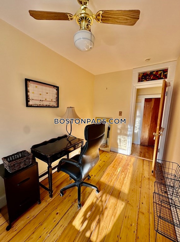 back-bay-1-bed-1-bath-boston-3500-4560060 