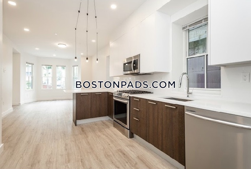 BOSTON - MISSION HILL - 4 Beds, 3 Baths - Image 3